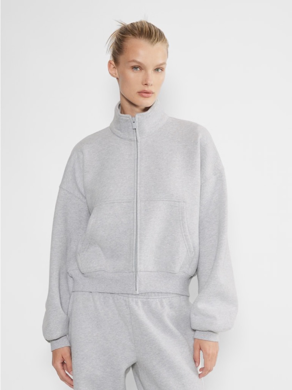 Aritzia Cozy Fleece Mega Mockneck Zip-Up Sweatshirt in Heather Chrome Grey